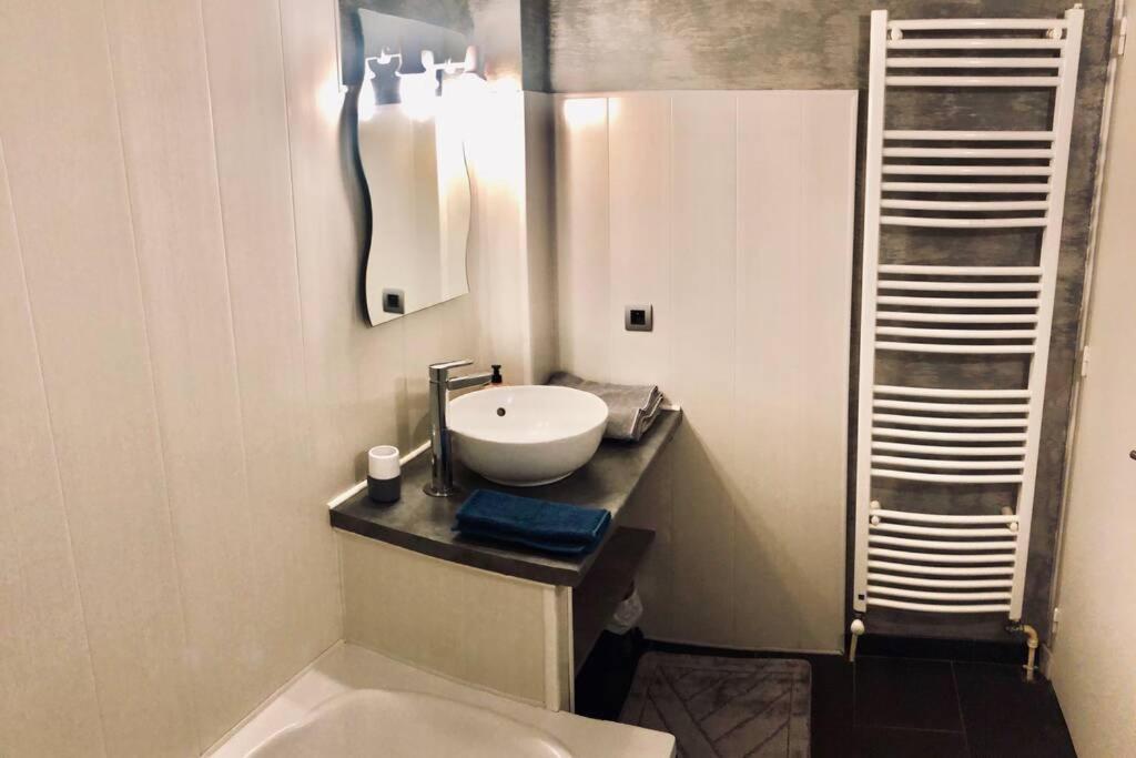 F3 - Neuf - 4/6 P - Lits King Size - Wifi - Cour Apartment Le Puy-en-Velay Exterior foto